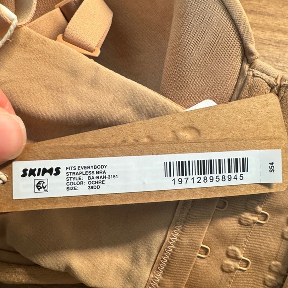 Skims Fits Everybody Strapless Ochre Bra - Picture 7 of 7